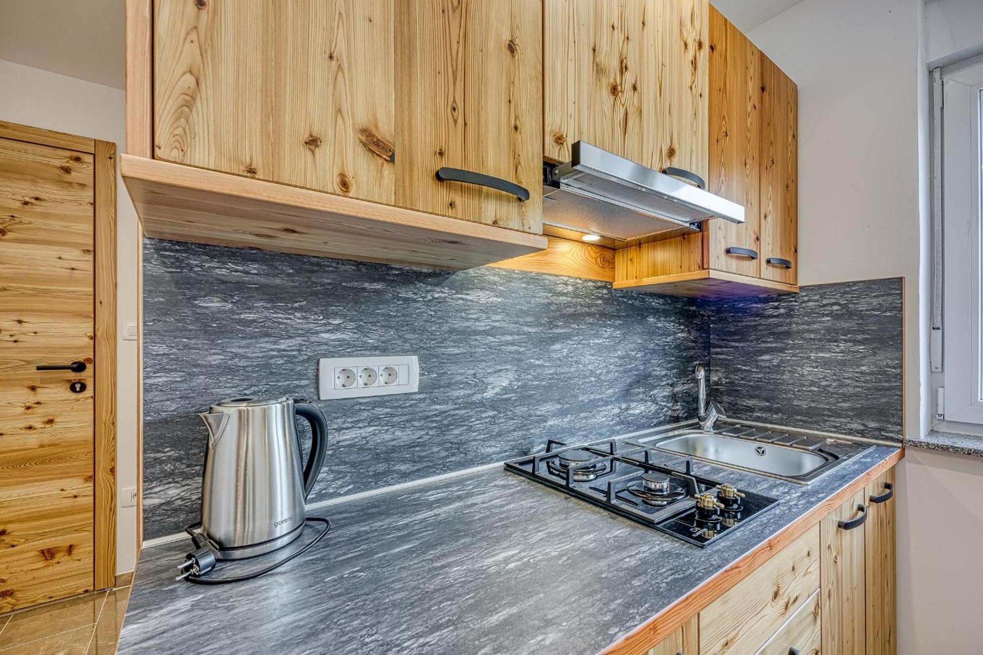 Apartments Viktor Ratece ภายนอก รูปภาพ
